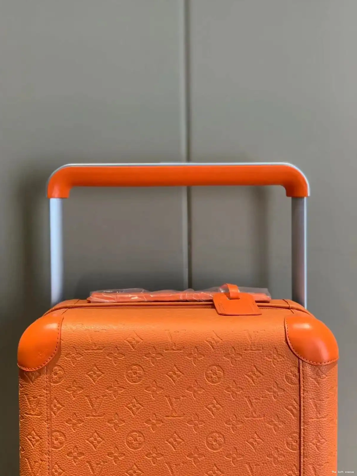 ORANGE SUITCASE 55 HORIZON CUSTOM TAURILLON 37L 0522